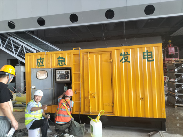 丰满怎样判断空气滤清器是否需要更换？